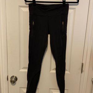 Black lulu leggings with zip pockets